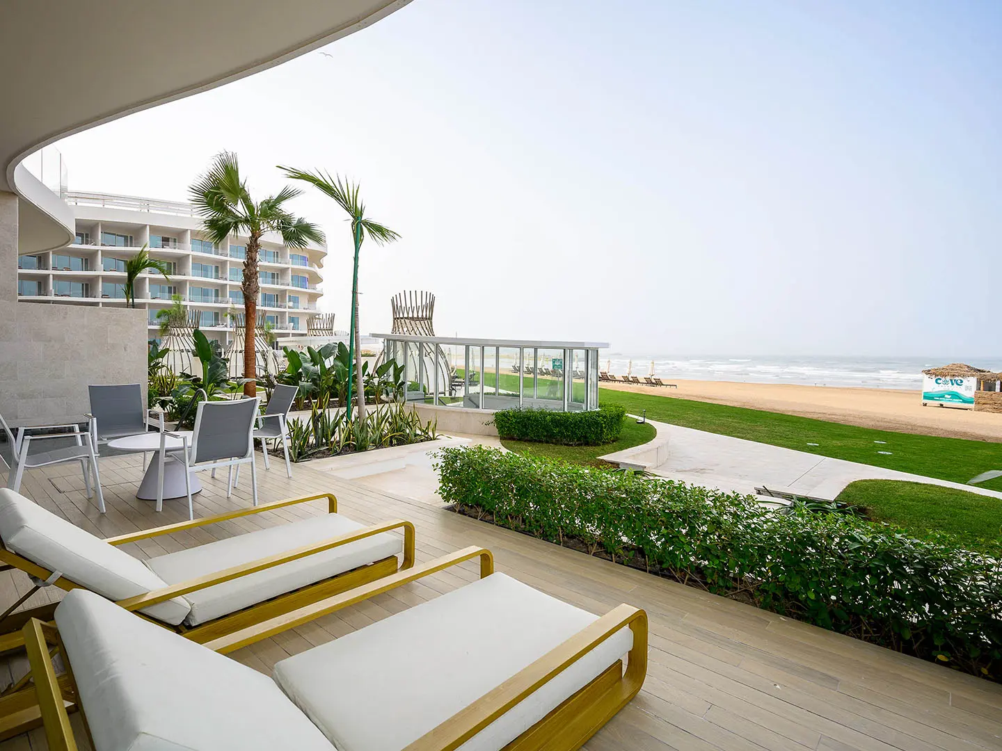 Luxurious 4-bedroom villa at Al Mouj with modern design